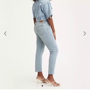 Levi’s Wedgie Fit Ankle Jeans